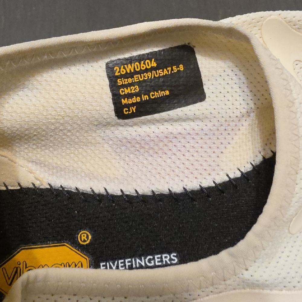 Vibram FiveFingers Women's Cream and Pink Minimalist Toe Shoes - Picture 3 of 5